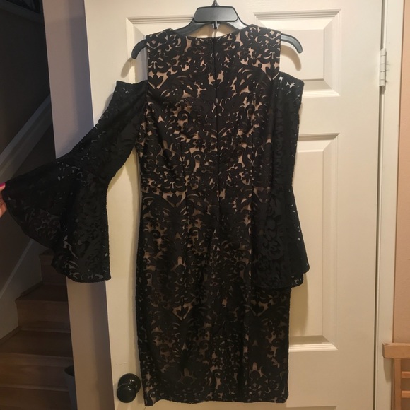 Lace Cut-Out Shoulder Dress - Picture 3 of 4